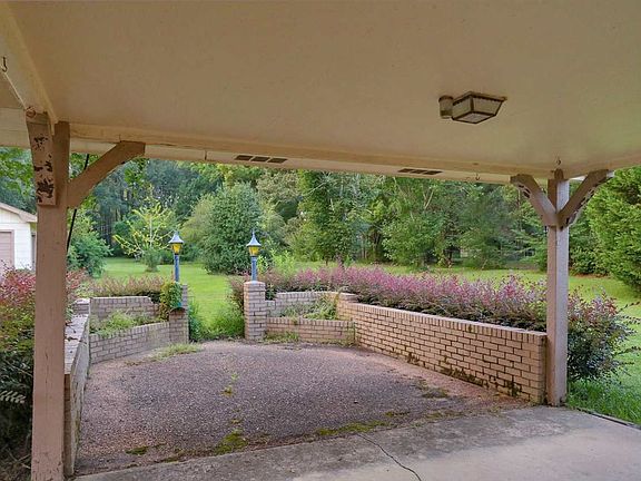4th image of 1136 Rockett Dr