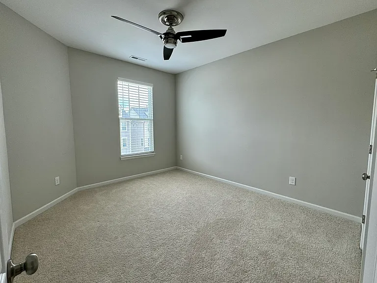 Bedroom 2 (3rd Floor)