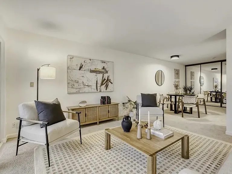 2501 Canterbury Ln E #215 — Photo 6