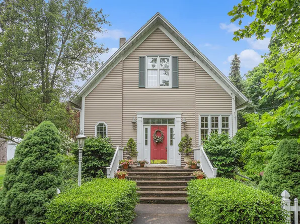124 W Jackson St, Mendon, MI 49072