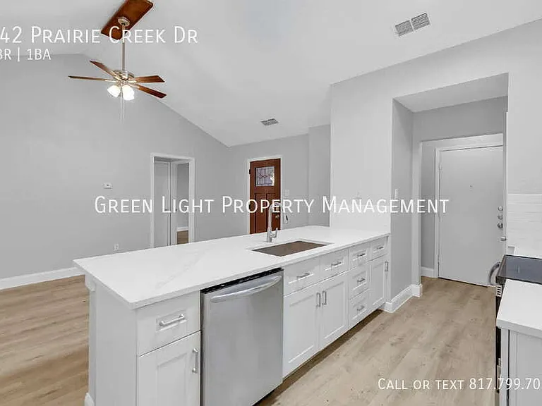 742 Prairie Creek Dr — Photo 8