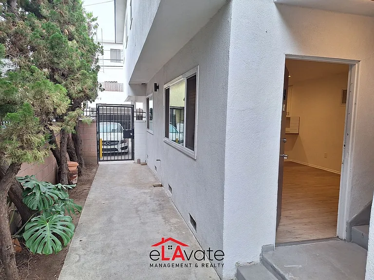 12625 Pacific Ave #4 — Photo 19