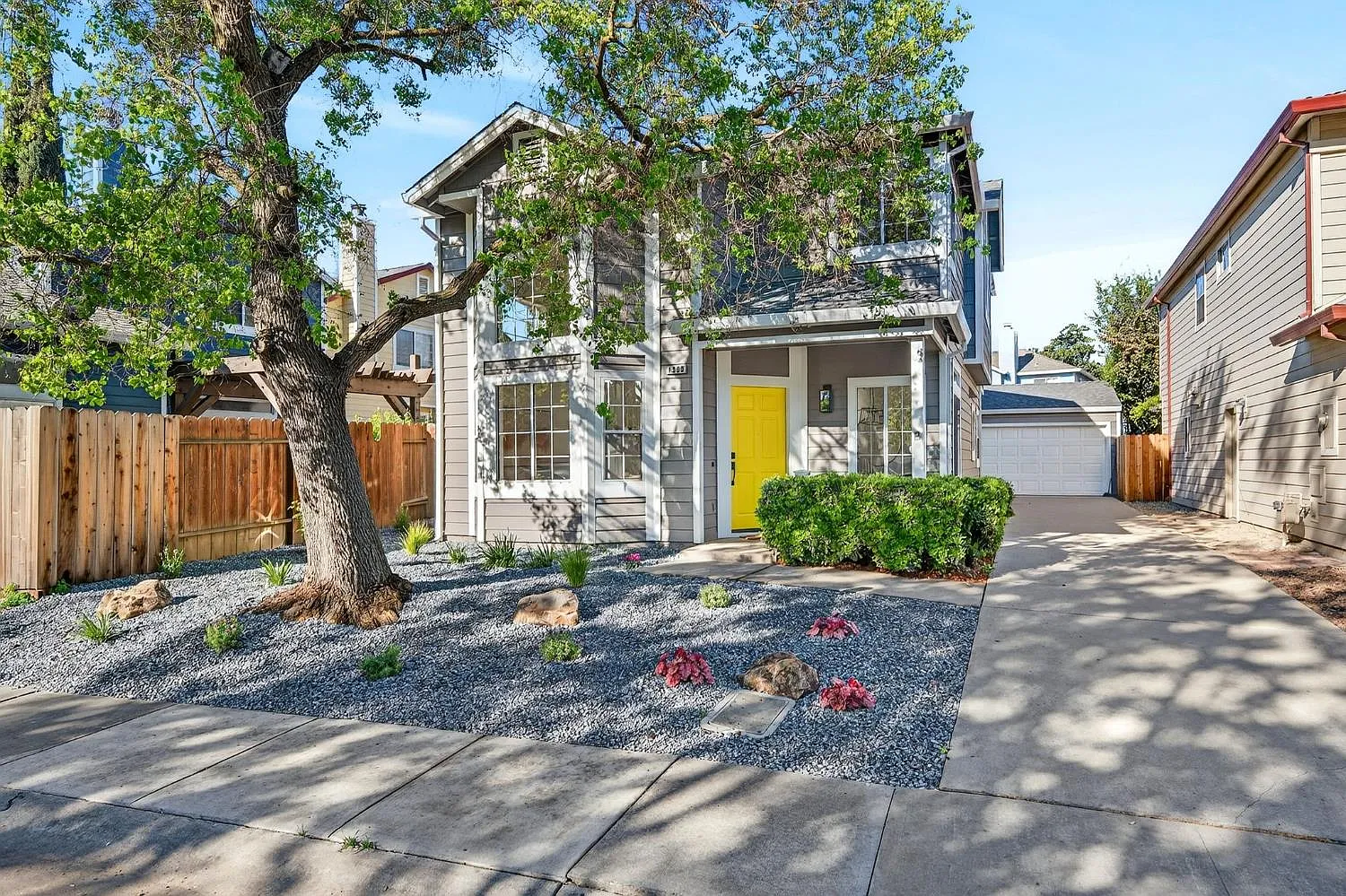 1308 Farragut Cir photo 1