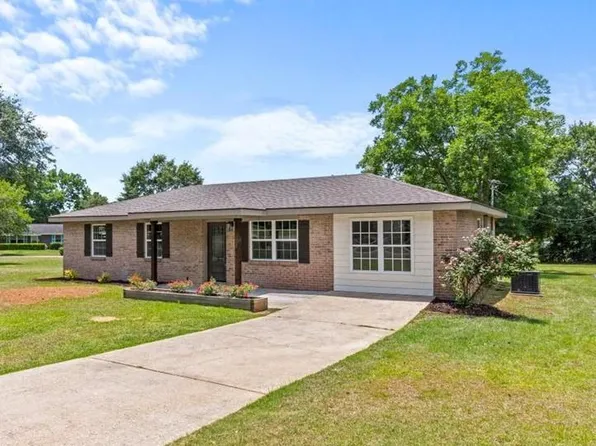 2624 Halls Mill Rd, Dothan, AL 36305