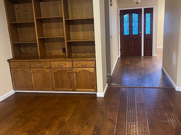5th image of 3002 Rosewood Dr