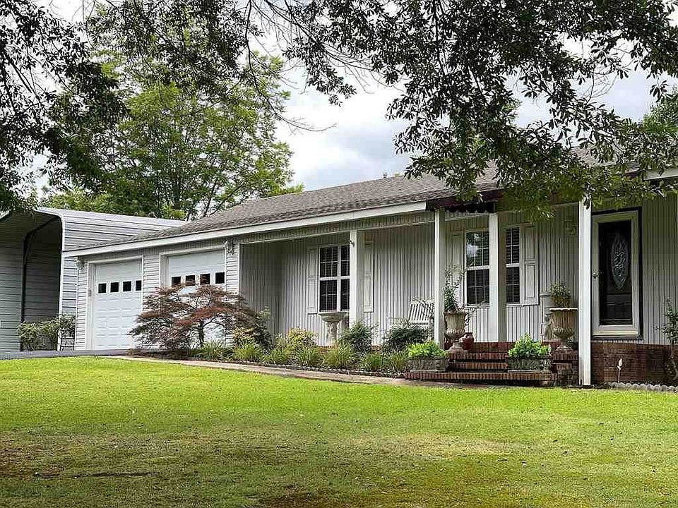 1st image of 1211 Country Club Dr
