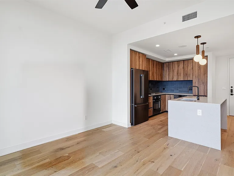 84 East Ave #3707 — Photo 13