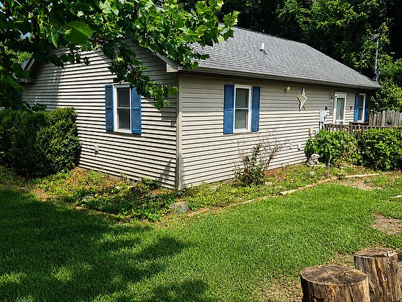 3rd image of 4687 Buffalo Ln