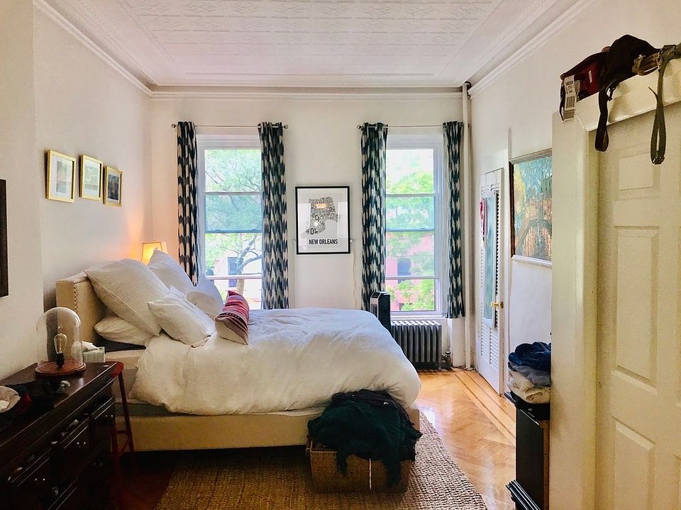 1st image of 62 1st Pl APT 3