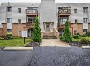 27359 Westown Blvd APT 1202, Westlake, OH 44145