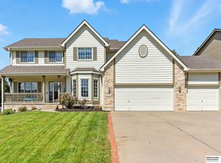 19350 Patterson St, Omaha, NE 68135