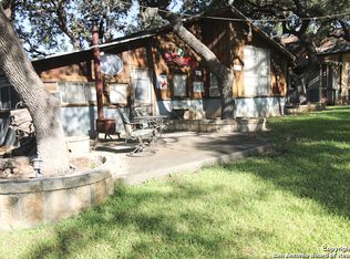 955 Faurie Rd, Pipe Creek, TX 78063