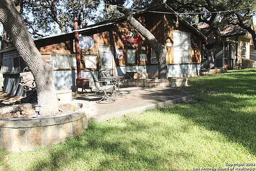 955 Faurie Rd Photo 1