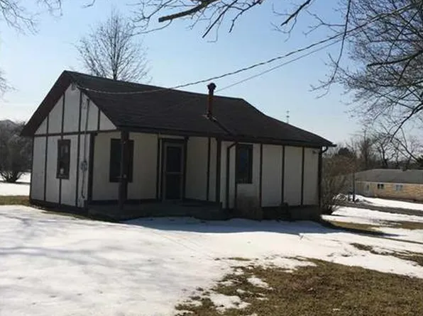 8 Mount View Dr, Burgettstown, PA 15021