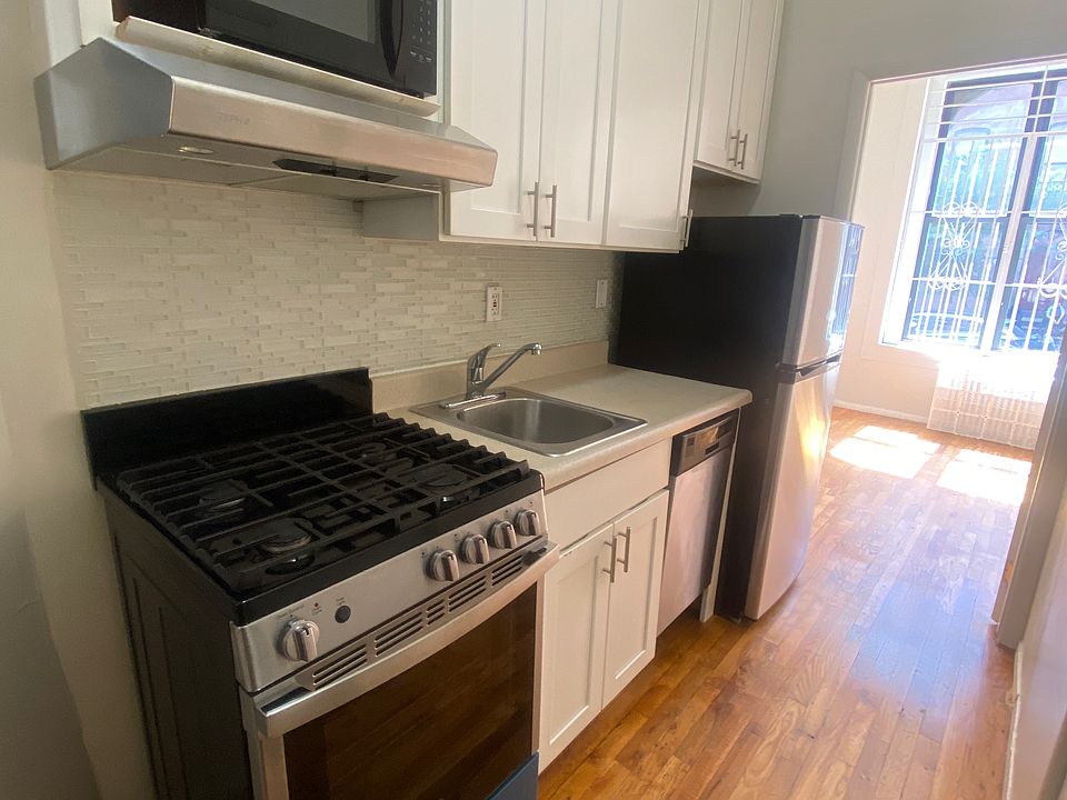 1st image of 221 E 32nd St #1