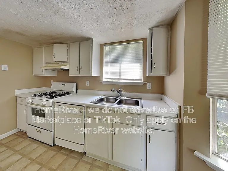 2871 Eastland Way — Photo 7