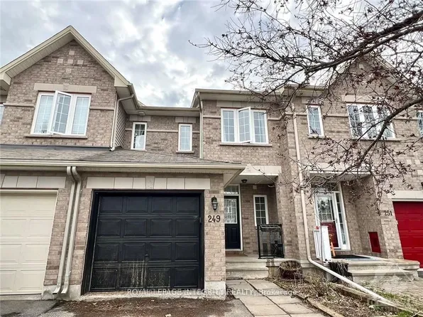 249 Saddlesmith Cir, Ottawa, ON K2M 2Z1