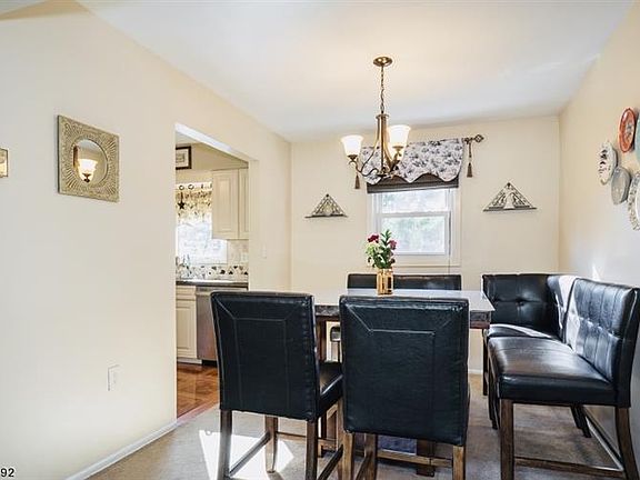 4th image of 14 Birch Dr