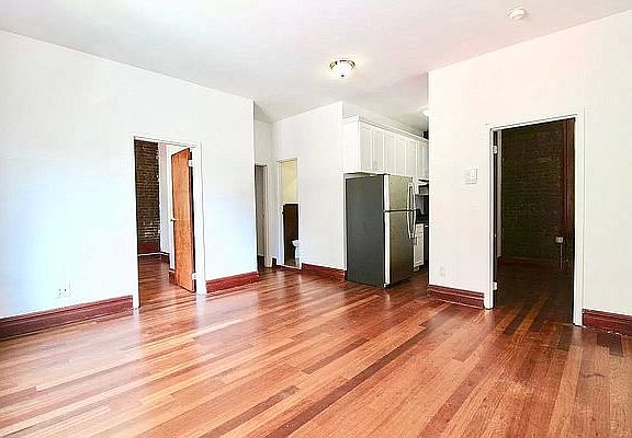 3rd image of 1 W 100th St #2R