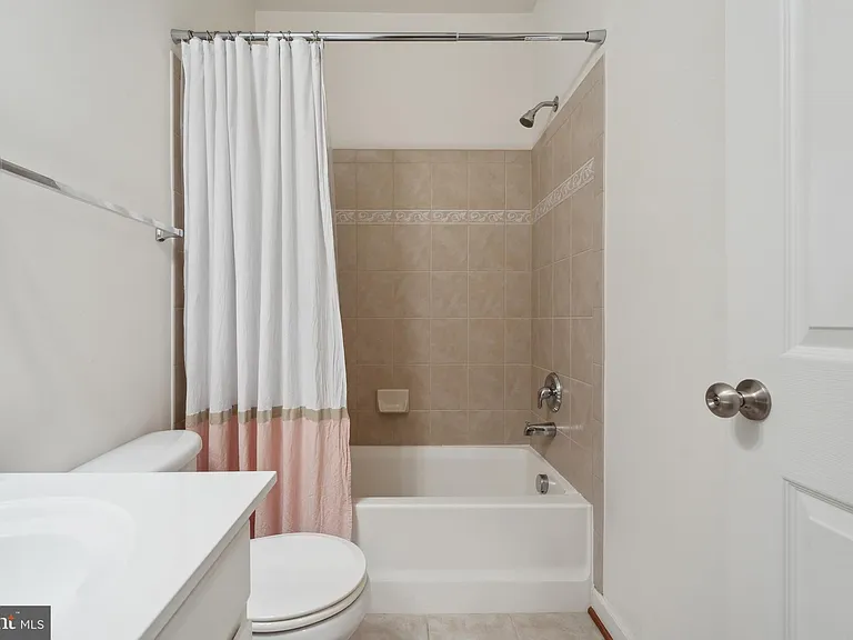 5722 Callcott Way #A — Photo 31