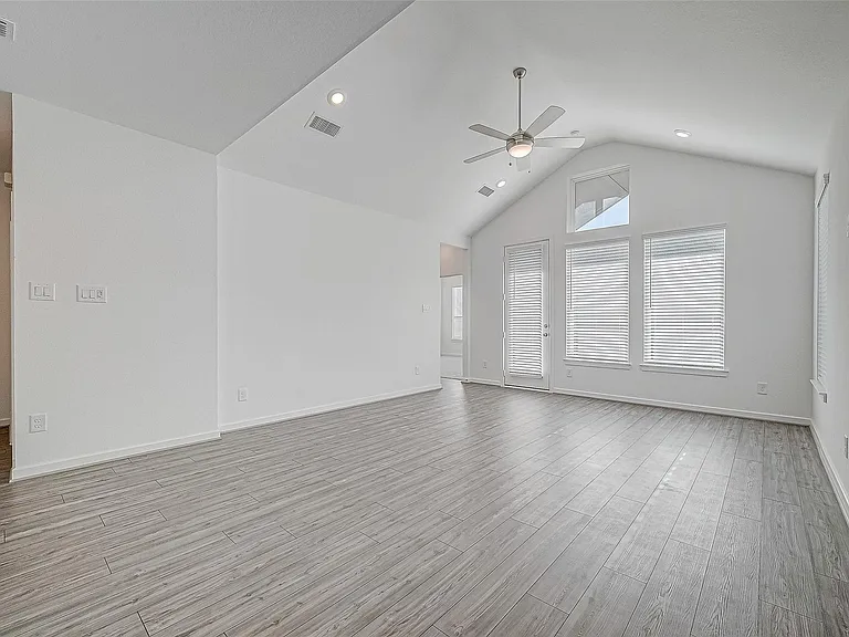 22111 Ingham Bluff Ln — Photo 15
