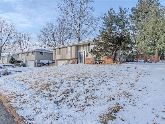 3rd image of 3213 W Birkshire Dr