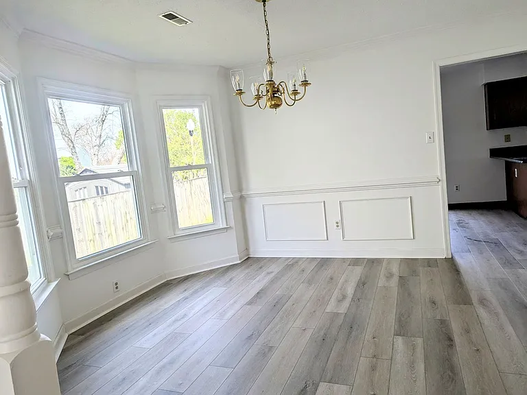 849 Lancaster Ln — Photo 13