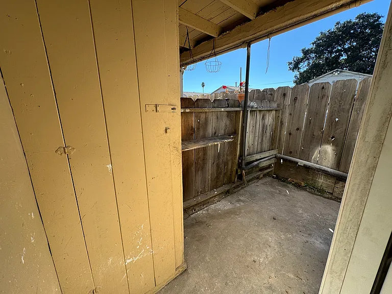 1136 N Sanborn Rd #2 — Photo 12