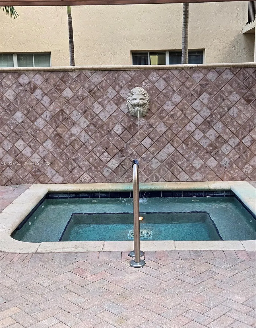 Flagler Pointe Condo — Photo 3
