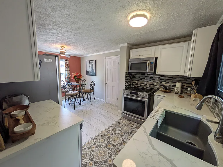 57 Fawn St — Photo 3