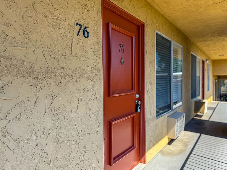 Parkview Poway Apartments — Photo 30