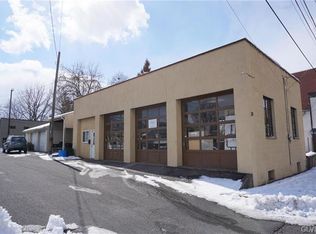 28 Penn St, Hellertown, PA 18055