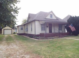 418 Cottage Ave, Abilene, KS 67410