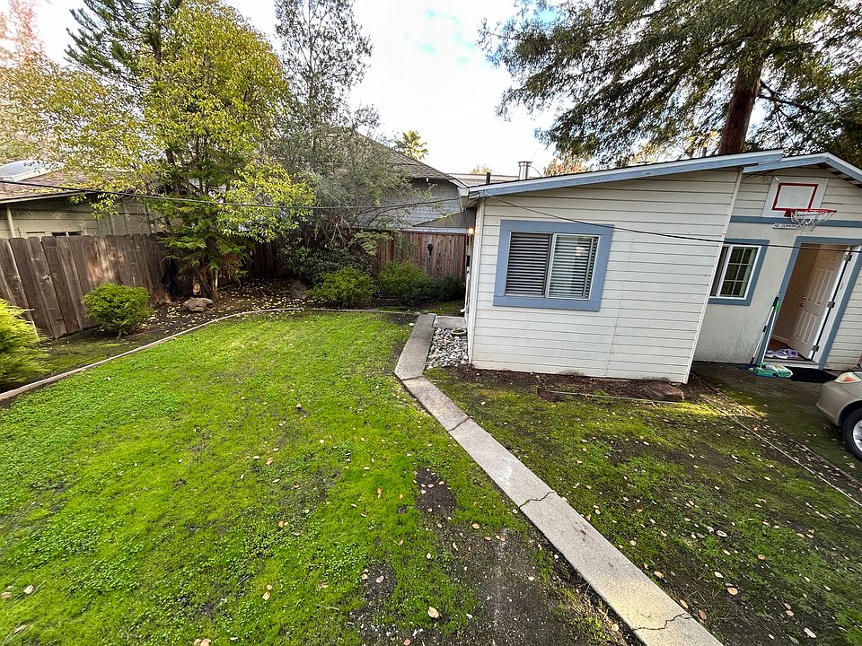 1st image of 221 College Ave #B