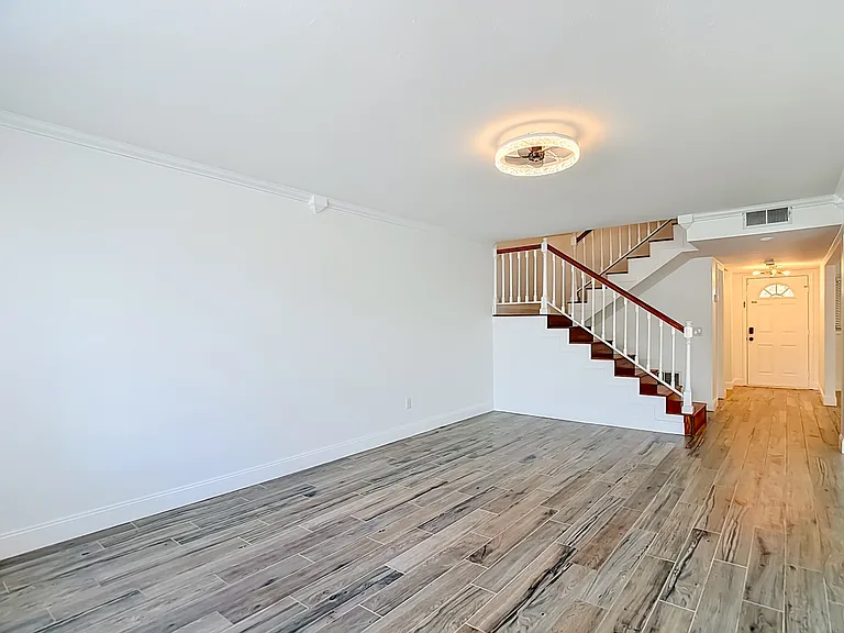 8733 Bay Pointe Dr — Photo 22
