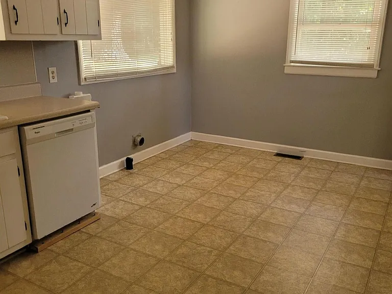 119 Andrews Chapel Rd — Photo 5