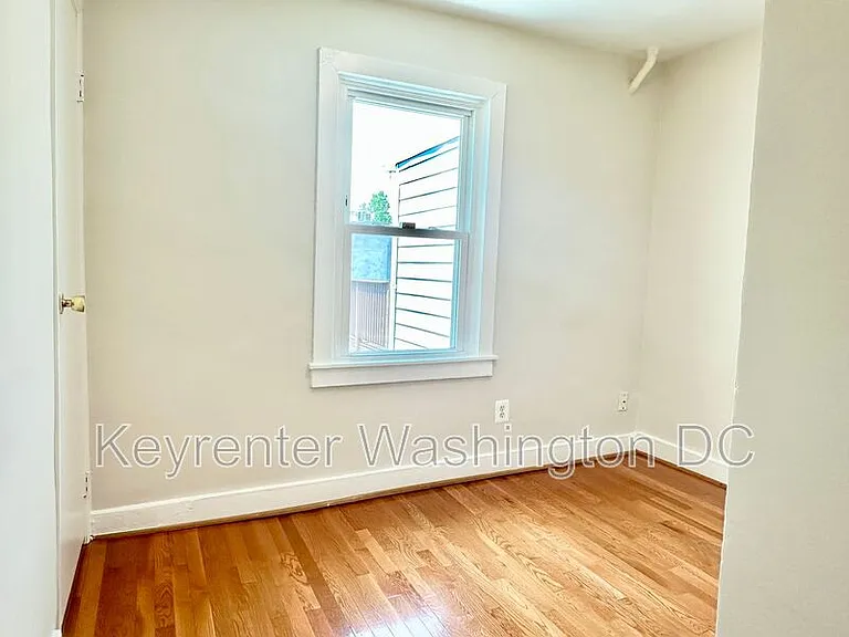 1528 8th St NW — Photo 23