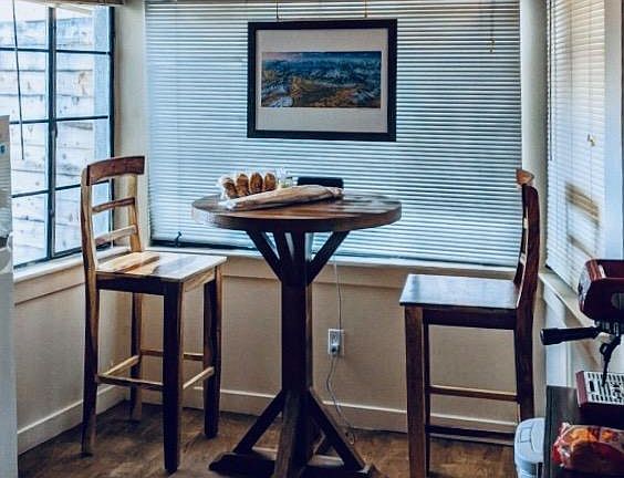 eating area in bay window