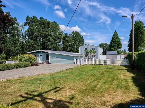 4887 S Elliott Prairie Rd, Woodburn, OR 97071