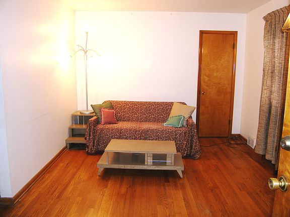 3rd image of 5593 Island Dr #5595