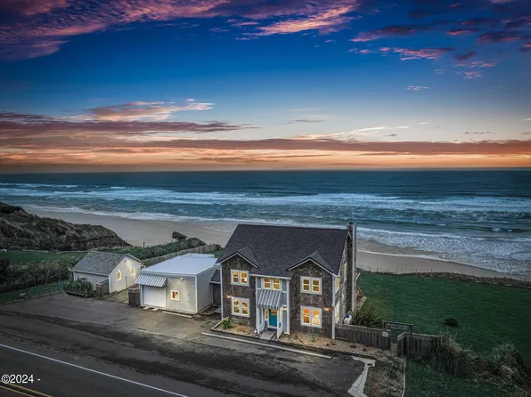 95668 Highway 101 S, Yachats, OR 97498