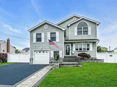 484 N Atlanta Avenue, Massapequa, NY, 11758
