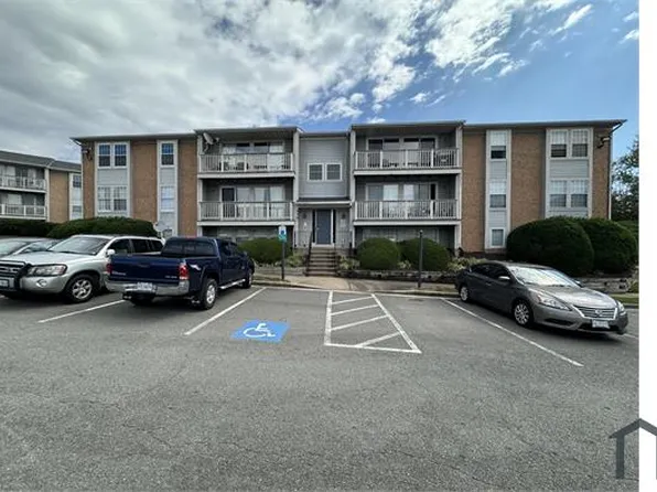 3361 Yost Ln APT 103, Dumfries, VA 22026