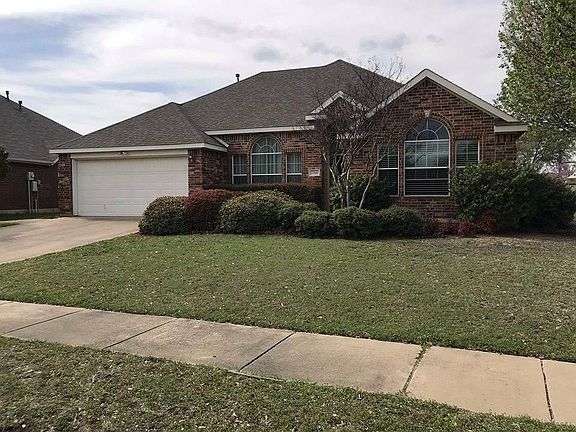 2nd image of 2700 Briarcrest Dr