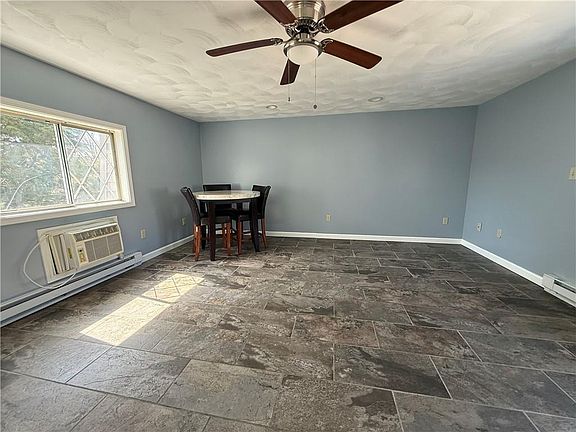4th image of 300 Smithfield Rd APT 5-53