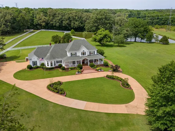 10600 Sparkle Creek Cv, Eads, TN 38028