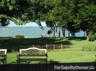 8214 Columbia Dr, Rowlett, TX 75089