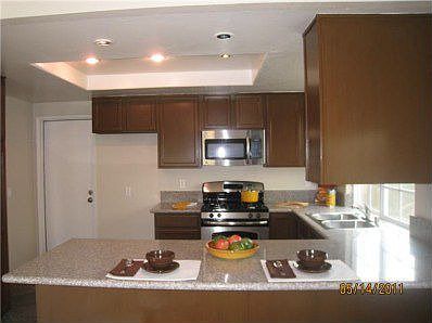 3rd image of 464 Las Brisas Dr