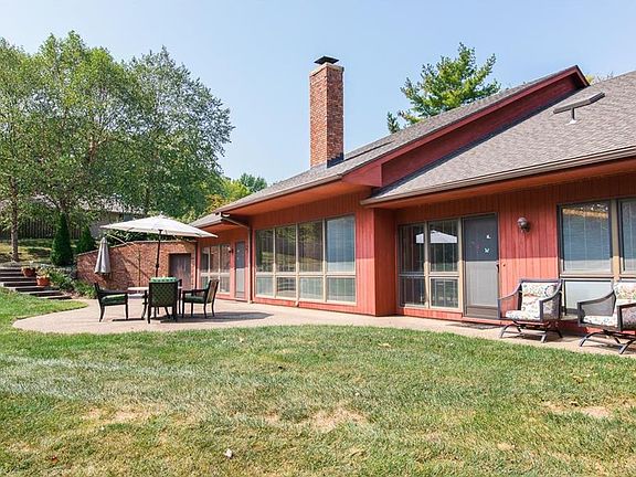 3rd image of 6 Eastwood Ct