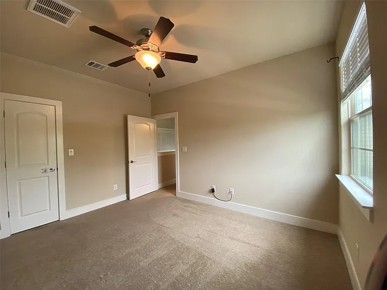 347 Madison Oaks — Photo 23
